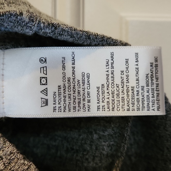 Crop top Ruffle nwt medium - Picture 3 of 3